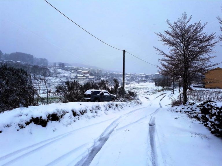 Primavera “rimandata”, la neve imbianca le Serre vibonesi – Foto