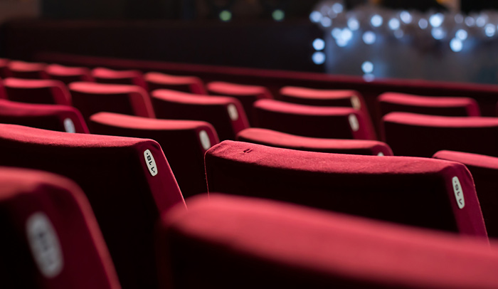 Vibo, la compagnia teatrale la Ribalta propone “Lo Strappo nel Cielo di Carta”