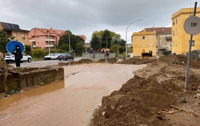 Nuova alluvione, disagio sociale e politica con il bavaglio