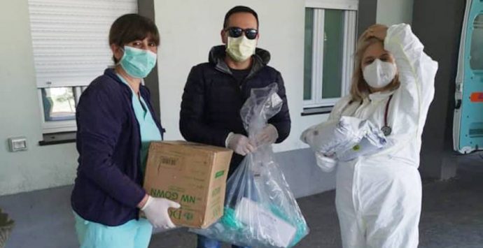 Il club di fuoristrada di Serra dona Dpi all’ospedale “San Bruno”
