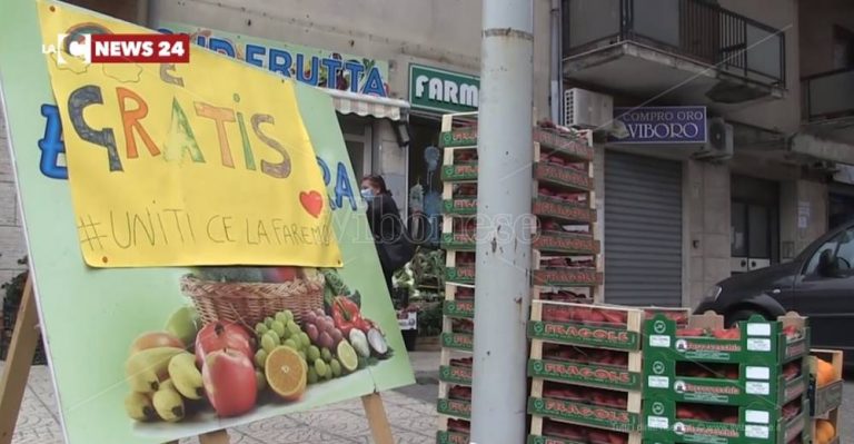 Solidarietà, a Vibo frutta e verdura gratis per i bisognosi – Video