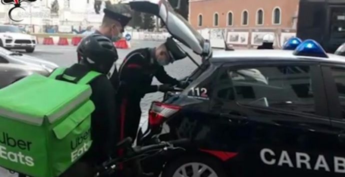 Indagine sul caporalato, carabinieri ascoltano mille “riders”