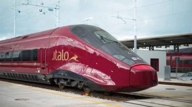 Il treno Italo investito da una frana: convoglio fermo alla stazione di Vibo-Pizzo