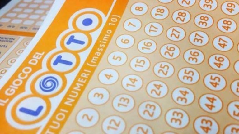 Lotto fortunato a Vibo Valentia, vinti 225mila euro