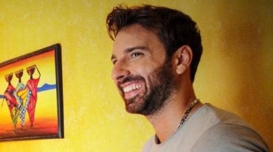 La musica del vibonese Pasquale Ficchì approda in aeroporti e metro di tutta Italia – Video