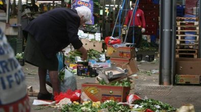 Il prezzo del Covid-19, schiere di nuovi poveri bussano alle porte della solidarietà