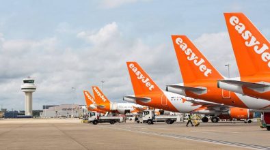 “Calabria terra di mafia e terremoti”, EasyJet si scusa ma riesce a fare (quasi) di peggio