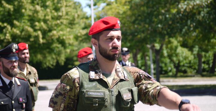 Carabinieri, il generale Paterna assegna gli encomi ai militari vibonesi – Foto-Video