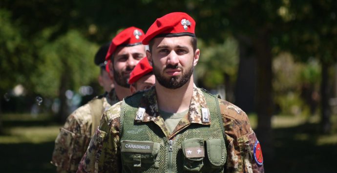 Carabinieri, il generale Paterna assegna gli encomi ai militari vibonesi – Foto-Video