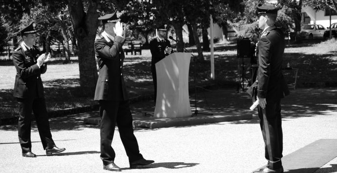 Carabinieri, il generale Paterna assegna gli encomi ai militari vibonesi – Foto-Video