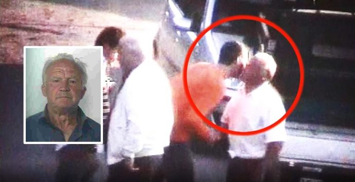Arena e il bacio dei vibonesi a Rosarno con il patriarca della ‘ndrangheta – Video