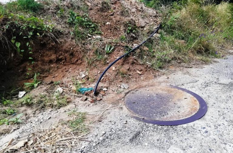 Carenza idrica a Vena, i sospetti dei cittadini: «Condotta manomessa?»