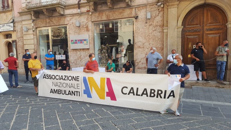 Stop a fiere e sagre, ambulanti sul piede di guerra: «Fateci lavorare»