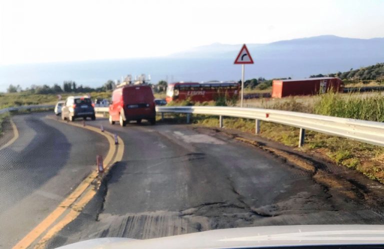 Vibo, cantiere nuovo ospedale: sprofonda la strada appena asfaltata