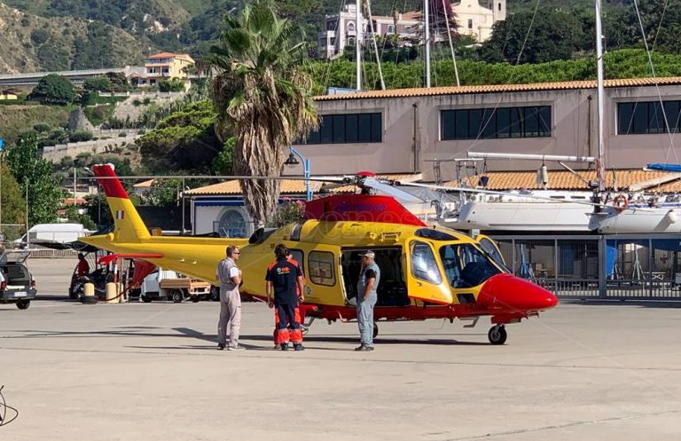 Cessaniti, travolto da un trattore mentre tenta di sistemarlo