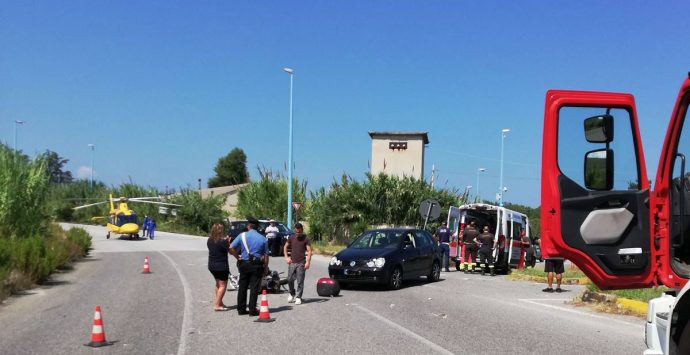 Scontro auto-scooter a Porto Salvo, interviene l’elisoccorso – Foto