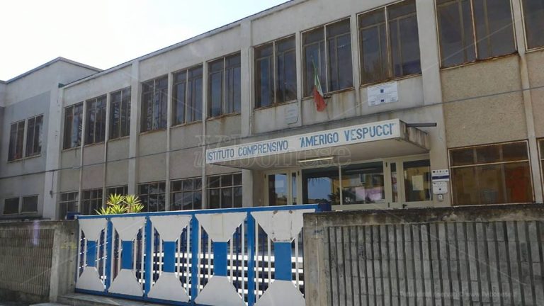 Niente Dad per l’emergenza idrica ma la scuola di Vibo Marina non ci sta: «Noi la facciamo»