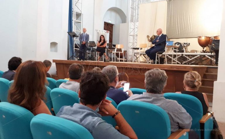 «Il mare calabrese, un tesoro da salvare». A Vibo prove di dialogo tra scienza e politica – Video