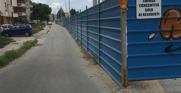 Il sottopasso della vergogna a Vibo Marina, fra insetti e odori nauseabondi