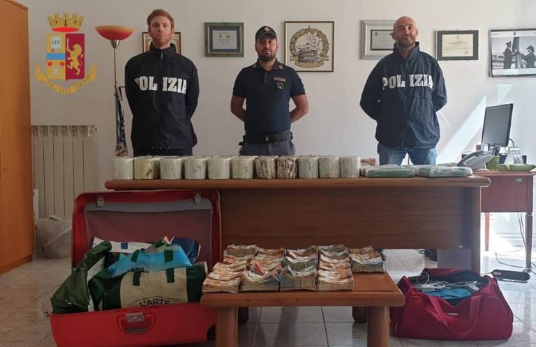 Mezzo quintale di cocaina e 400mila euro in contanti, arrestati a Roma due vibonesi