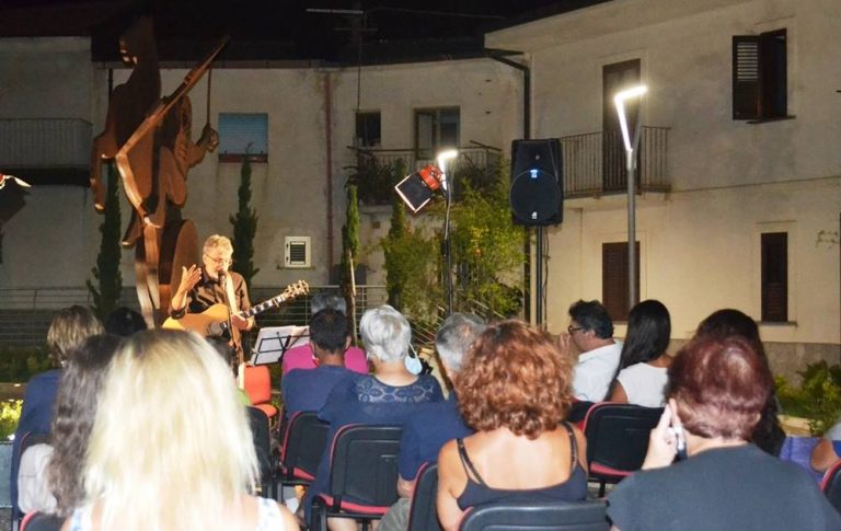 Zambrone, la Kermesse aramonese resiste all’insegna della cultura