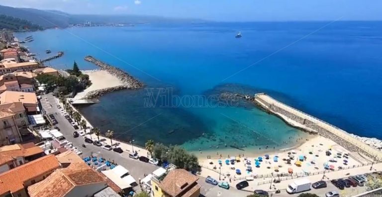 Pizzo, boom di presenze ad agosto ma ora i turisti volano via… – Video