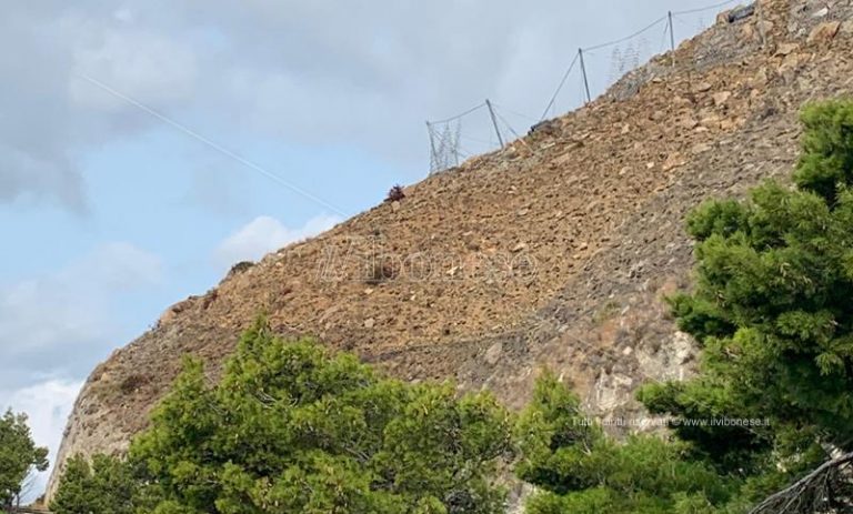 Strada del Mare, sistemate nuove barriere paramassi – Video