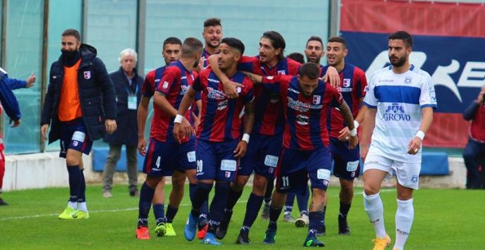 Prima vittoria interna per la Vibonese, la Paganese è sconfitta 5-2 – Video