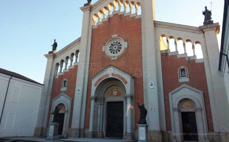 Mileto festeggia i 90 anni della basilica cattedrale