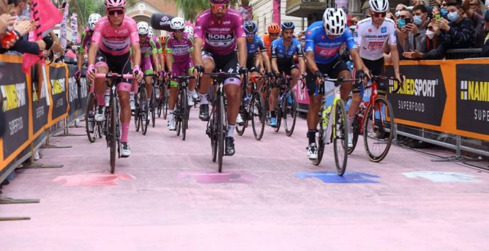 Giro d’Italia, il giorno di gloria di Mileto e l’impresa di Ganna in Sila