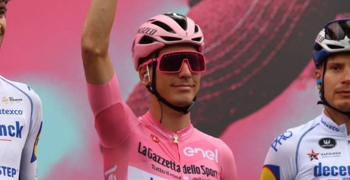 Giro d’Italia, il giorno di gloria di Mileto e l’impresa di Ganna in Sila