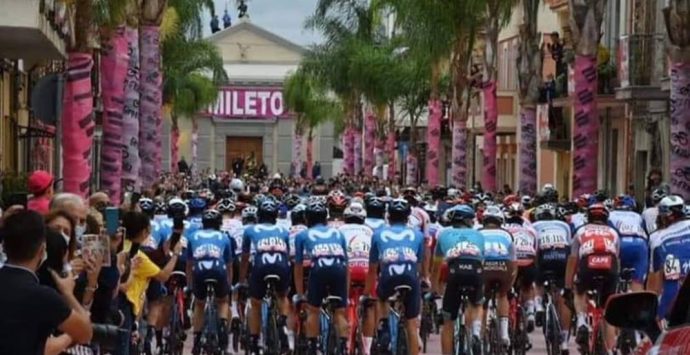 Giro d’Italia, il giorno di gloria di Mileto e l’impresa di Ganna in Sila