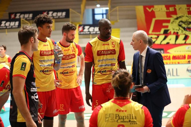 Superlega, sconfitta in tre set per la Tonno Callipo contro Modena – Video