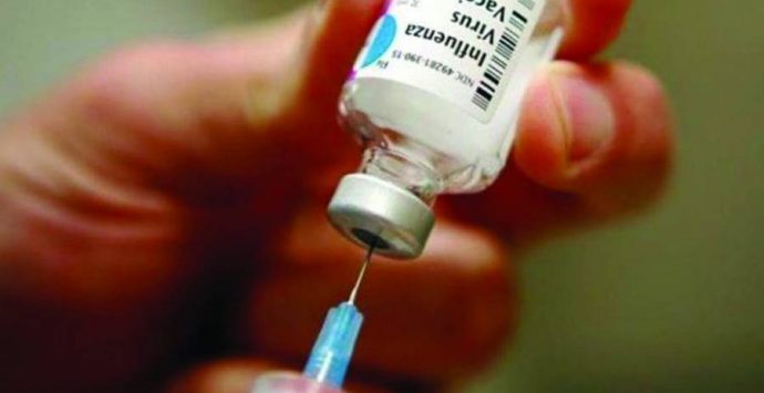 Vaccino antinfluenzale, si parte il 25 ottobre: ecco le direttive dell’Asp di Vibo