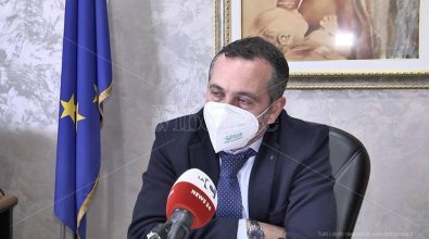 Ecografo per la prostata con le offerte Covid, Giuliano: «Cambio la delibera» – Video