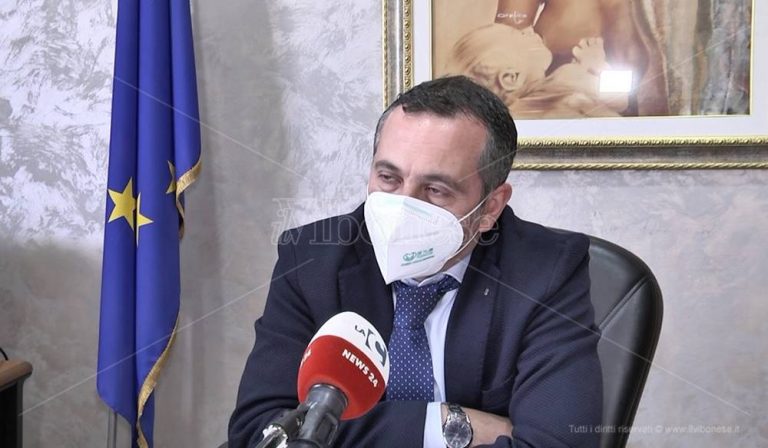 Ecografo per la prostata con le offerte Covid, Giuliano: «Cambio la delibera» – Video