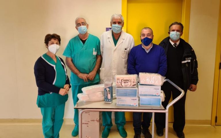 Il Comune di Nicotera dona al locale ospedale termometro laser e mascherine