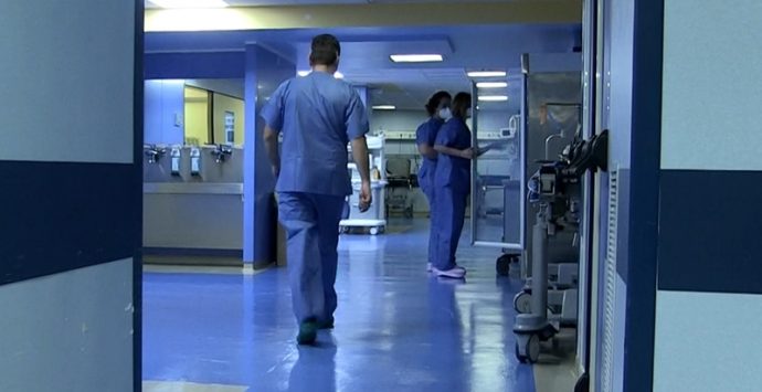 Sanità, anestesisti cercasi:  su nove posti solo uno è stato coperto. L’Asp di Vibo pubblica un nuovo bando