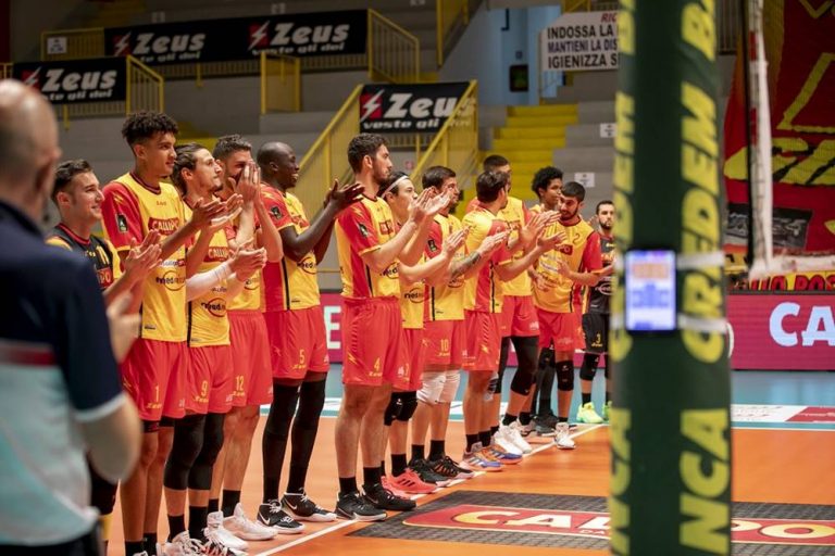 Superlega, Vibo torna in campo: al PalaMaiata c’è Cisterna – Video