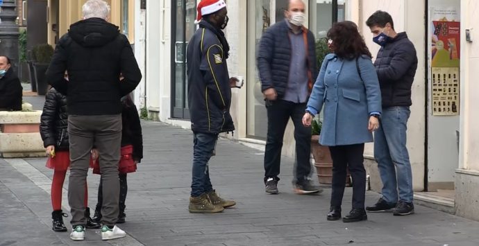 La notte di Natale al tempo del Covid magica solo per i bambini – Video