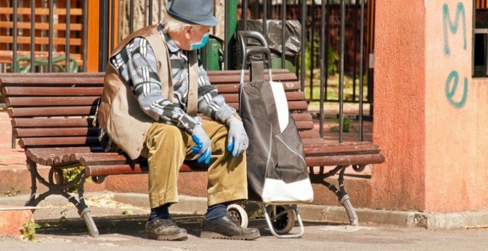 Covid, in Calabria Rt tra i più alti d’Italia. L’Iss: «Restrizioni anche dopo le feste»