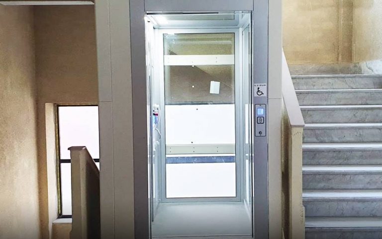 Liceo Morelli di Vibo, l’ascensore per gli studenti disabili è realtà