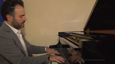 Capodanno, la musica del pianista vibonese Roberto Giordano su LaC Tv – Video