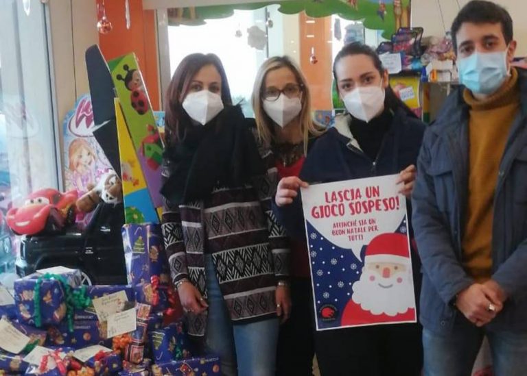 «Solidarietà contagiosa», a Vibo riscuote consensi l’idea del regalo “sospeso”