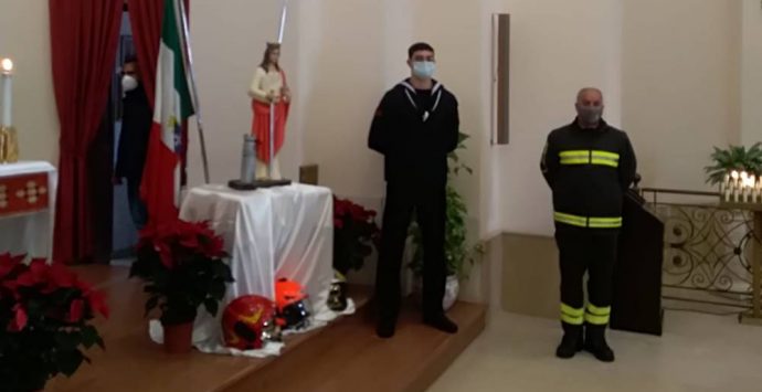 Vigili del fuoco e Capitaneria festeggiano la patrona Santa Barbara – Foto