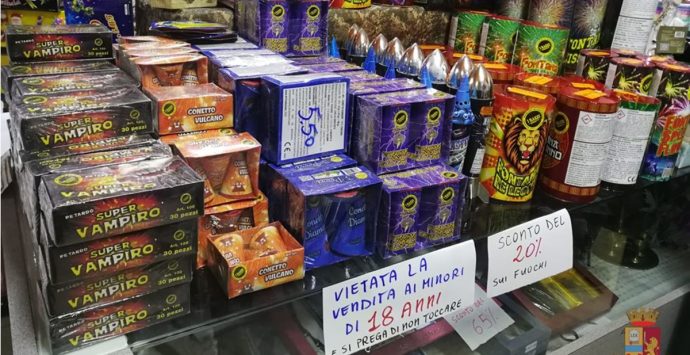 Botti venduti senza licenza a Vibo: sequestro da 135 chili