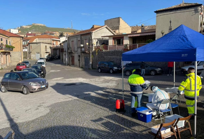 Piscopio zona rossa, al via i tamponi anti-Covid nella piazza del paese