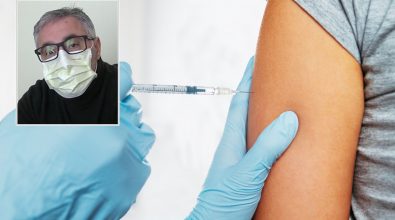 «Vaccini a chi non ne ha diritto, ho le prove»: il medico di base di Serra punta il dito contro l’Asp – Video