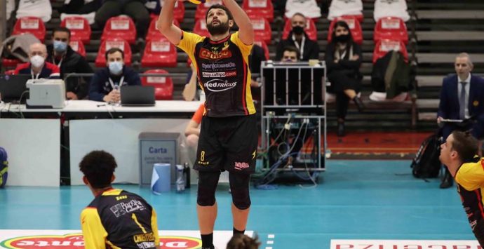 Superlega, passo falso per la Tonno Callipo a Piacenza – Video