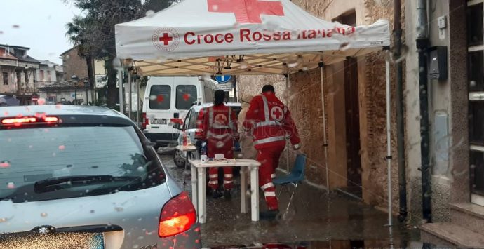 Nove “casi dubbi” a Stefanaconi, sospesa la decisione sulla riapertura delle scuole – Video